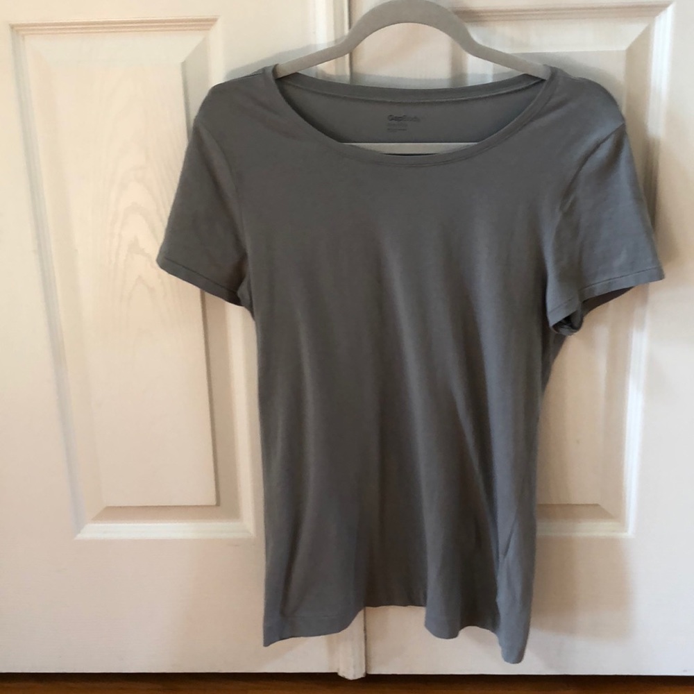 GapBody Short tee shirt.